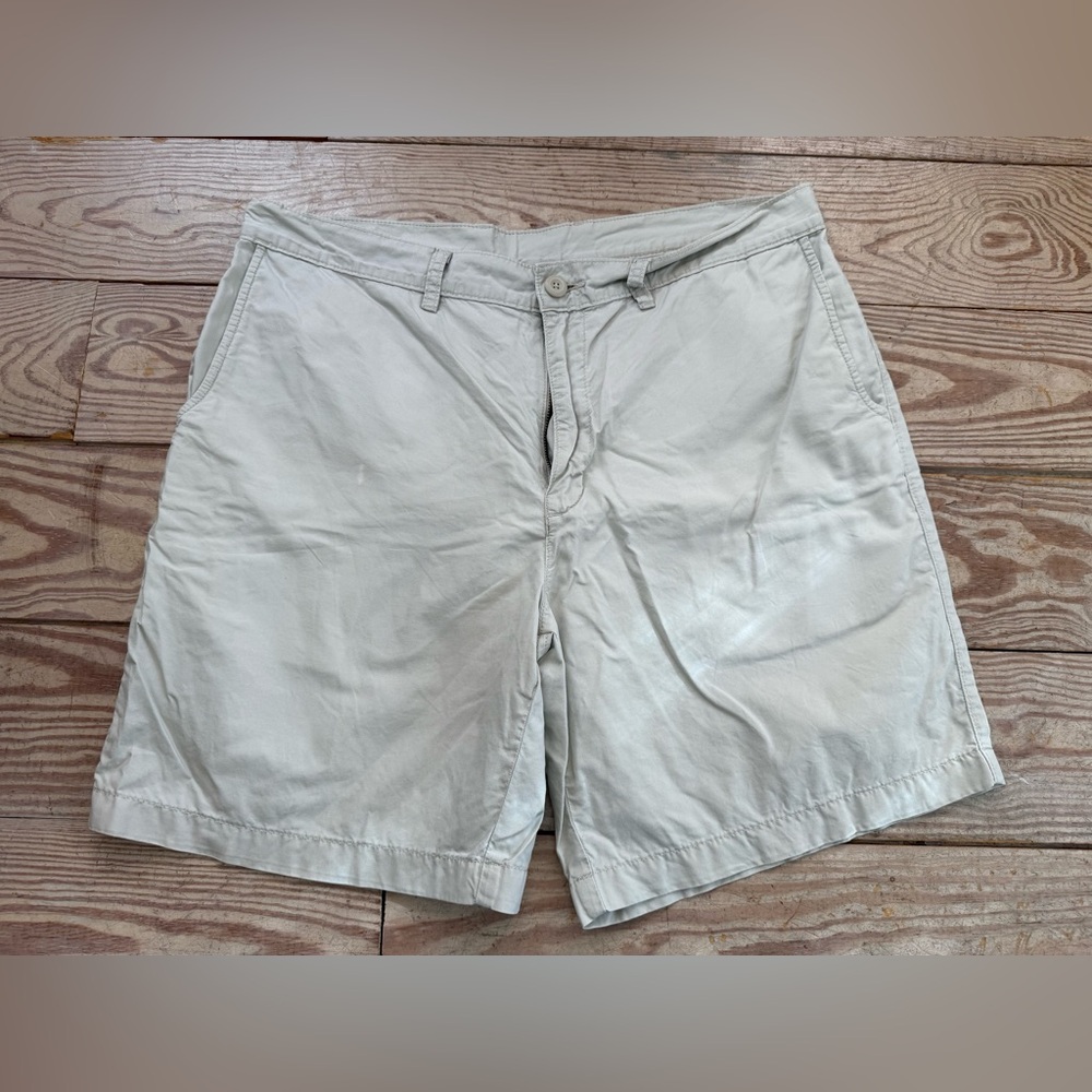Patagonia organic cotton shorts - small bleach stain size 36